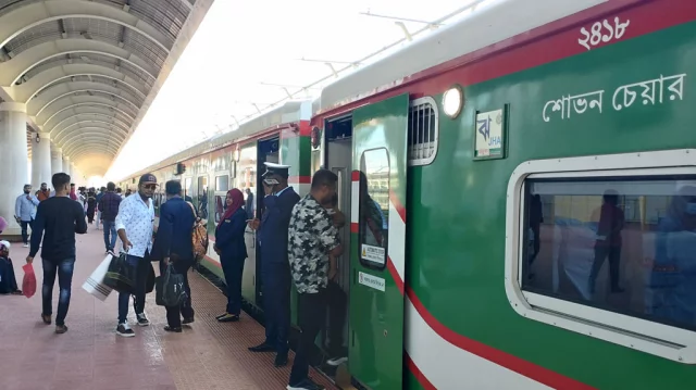 কক্সবাজার স্পেশাল ট্রেনের ট্রিপ বাড়ানোর প্রস্তাব
