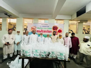 চকবাজারে জামায়াতের পক্ষ থেকে কুরবানীর মাংস বিতরণ