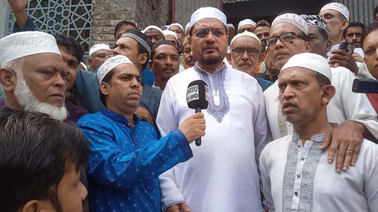মসজিদের সংস্কারে এমপি আবু সুফিয়ানের অনুদান ঘোষণা