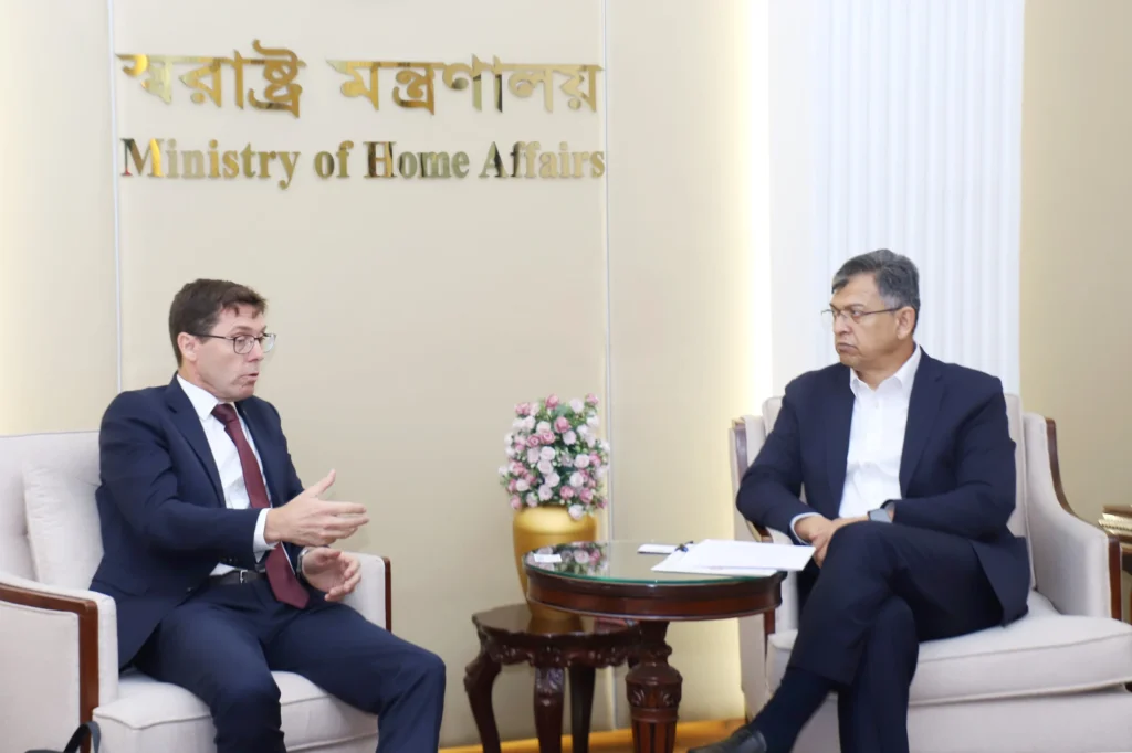 রোহিঙ্গা প্রত্যাবাসনে আন্তর্জাতিক সম্প্রদায়ের ভূমিকা চান স্বরাষ্ট্রমন্ত্রী