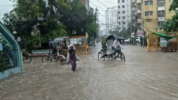 চট্টগ্রামে অতিভারী বর্ষণ ও পাহাড় ধসের চরম শঙ্কা