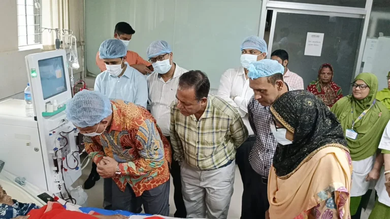 ফেনী জেনারেল হাসপাতাল পরিদর্শনে প্রধানমন্ত্রীর স্বাস্থ্য বিষয়ক বিশেষ সহকারী ড. জিয়া উদ্দিন হায়দার