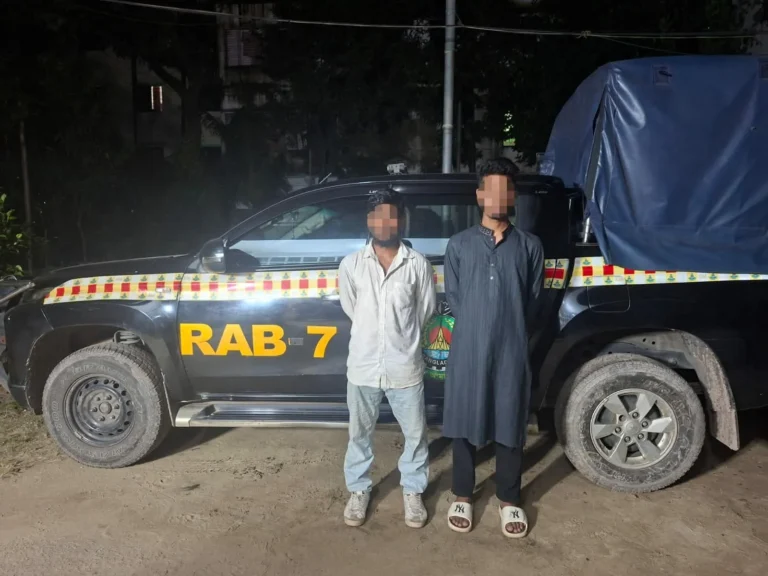 ফেনীতে সাড়ে ১৮ কেজি গাঁজাসহ ২ মাদক কারবারি গ্রেপ্তার