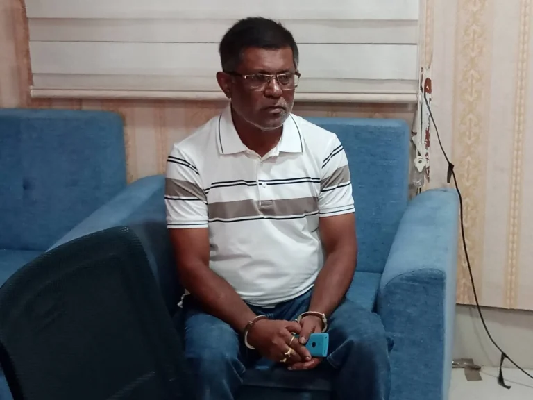 রামগড়ে সচিবের ভাই ও ওসির পরিচয় দিয়ে প্রতারণার চেষ্টা