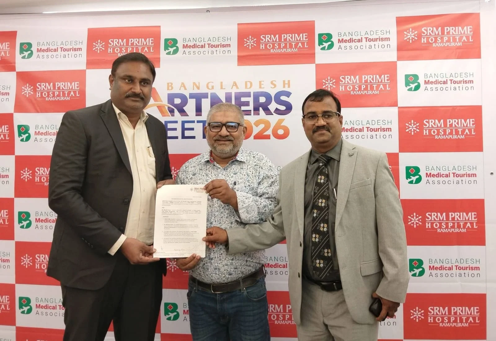 মেডিএইডার ও ভারতের এসআরএম প্রাইম হাসপাতালের সমঝোতা চুক্তি স্বাক্ষর