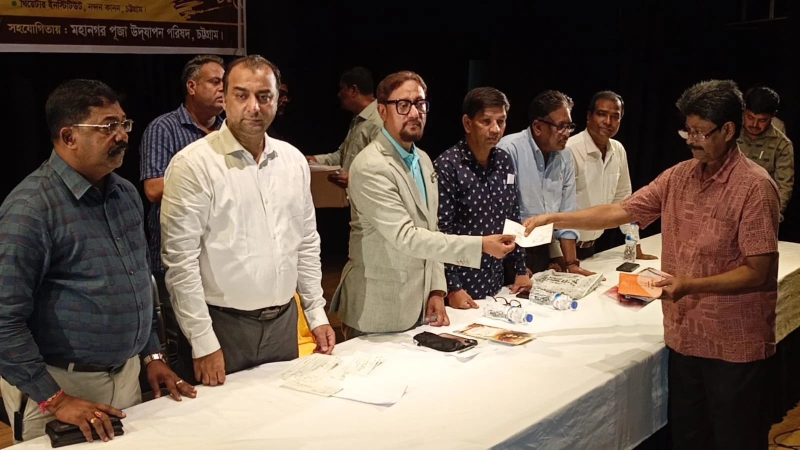 দুর্গাপূজা উপলক্ষে ২৯৪টি মণ্ডপে ৩৬ লাখ ৭০ হাজার টাকার অনুদান দিল চসিক